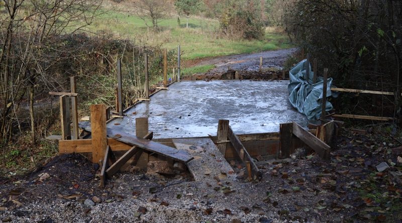 Izgrađen betonski most u naselju Borovci – MZ Aljkovići Izgrađen betonski most u naselju Borovci – MZ Aljkovići