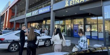 Dojava o postavljenoj bombi: Posjetioci evakuirani iz shopping centra u Gračanici