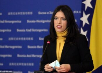 SNSD-ova poslanica najavila: Tražit ćemo smjenu ministra Zukana Heleza. Trojka se zaigrala