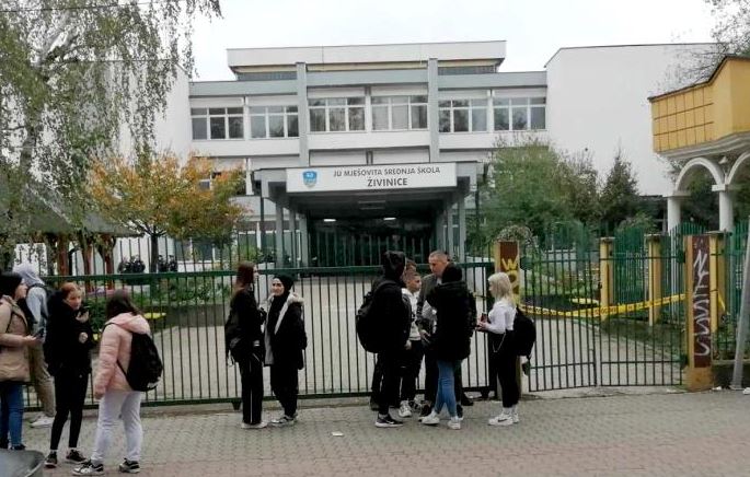 Nova dojava o postavljenoj bombi u MSŠ Živinice Nova dojava o postavljenoj bombi u MSŠ Živinice