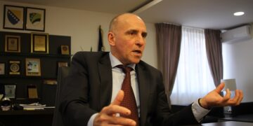 Direktor UKC-a Tuzla Denijal Tulumović: Novo poništenje tendera vodi nas u katastrofu!