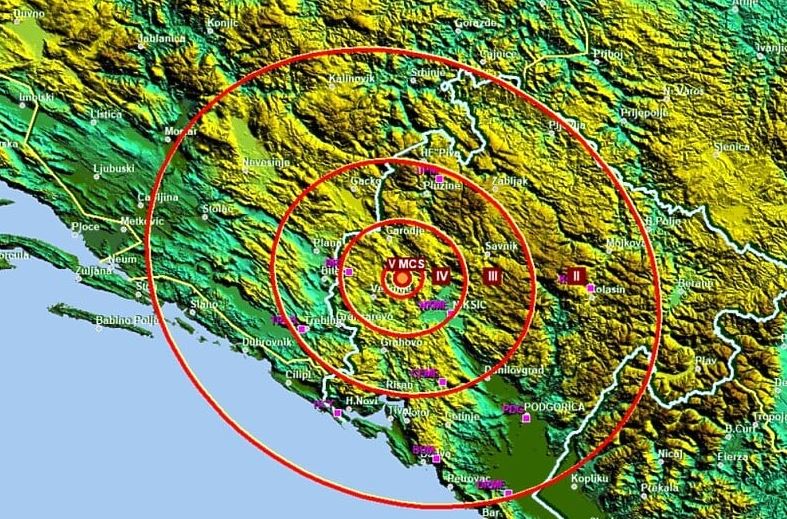 Zemljotres jačine 3,8 stepeni Rihtera u Crnoj Gori, osjetio se i u BiH Zemljotres jačine 3,8 stepeni Rihtera u Crnoj Gori, osjetio se i u BiH