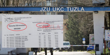 ANALIZA: Druga strana medalje – zašto u stvari padaju tenderi na UKC Tuzla, a za pacijente se “prosi”?