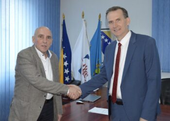 GO PDA TUZLA: Pozivamo Visokog predstavnika da smijeni direktora UKC-a Tuzla zbog sukoba interesa